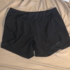 Women’s Brooks running short